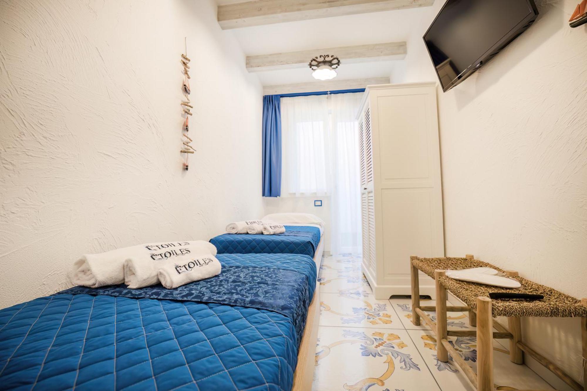 Etoiles Guest House โจยาเตาโร ภายนอก รูปภาพ